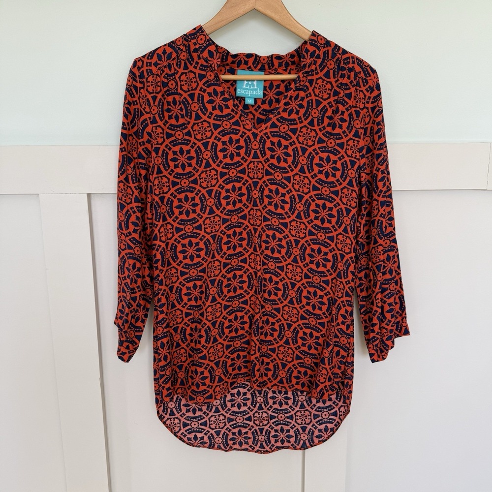 Escapada V Neck Tunic Top Women's‎ MED Red Blue Geometric Resort Vacation Money